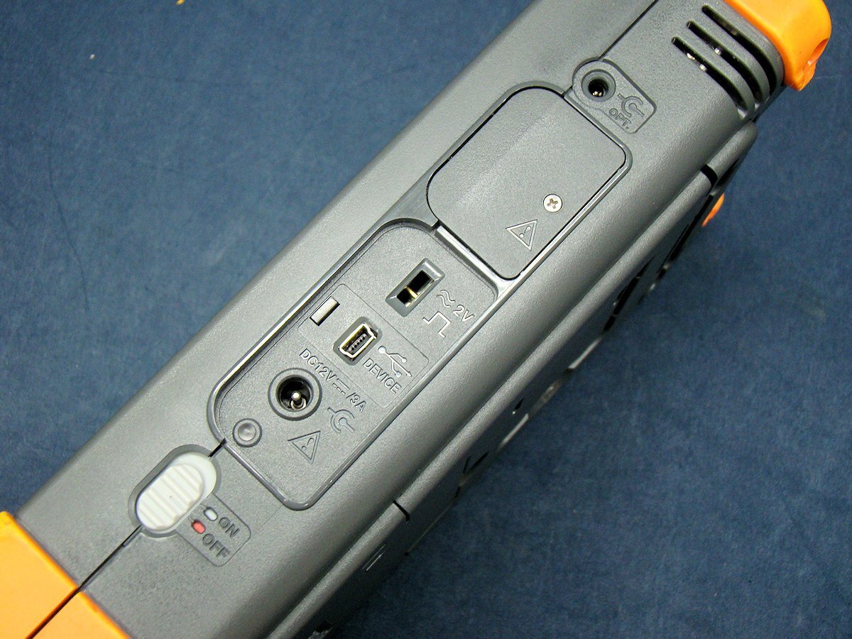 GW Instek GDS-320 Handheld Digital Oscilloscope DMM 200MHz 1GS/s [h1205649482]