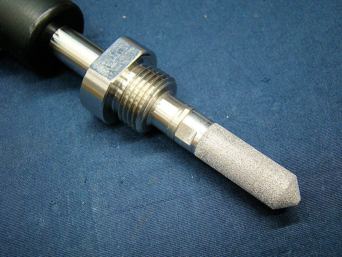 VAISALA DM70 Dew Point Thermometer Indicator MI70 Probe DMP74B [e1205667732]