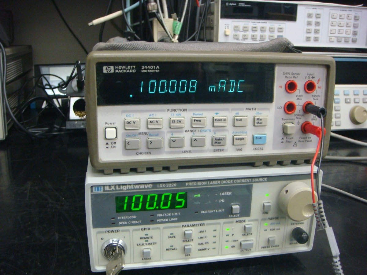 ILX LDX-3220 Laser Diode Current Source 10V 500mA [v1205935452]