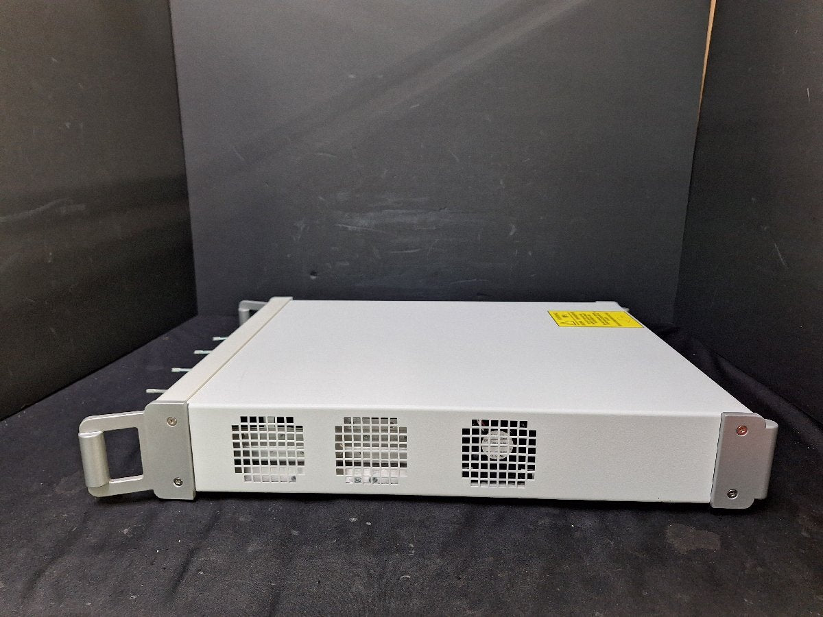 LitePoint IQxstream-M Multi-DUT Wireless Tester [g1207683986]