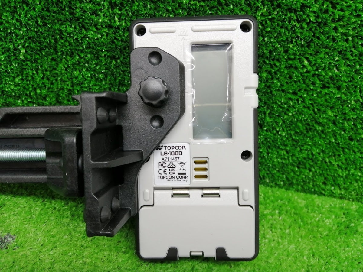 SOKKIA LP610J-DBD-CP Automatic Leveling Laser Level with Digital Receiver and Tripod [f1208027874]