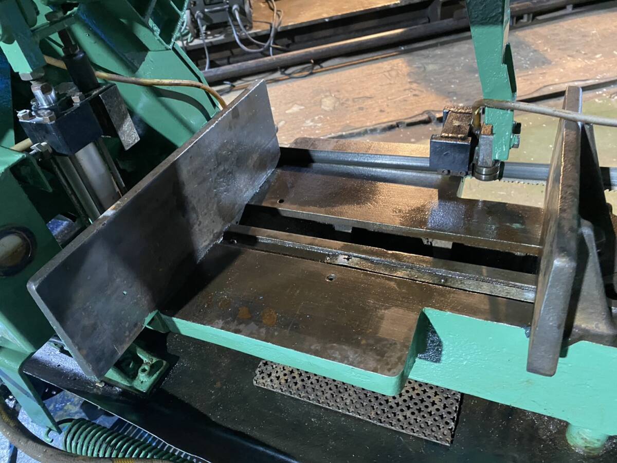 Hitachi Koki CB22FA Rotary Band Saw 220mm [1208416371]