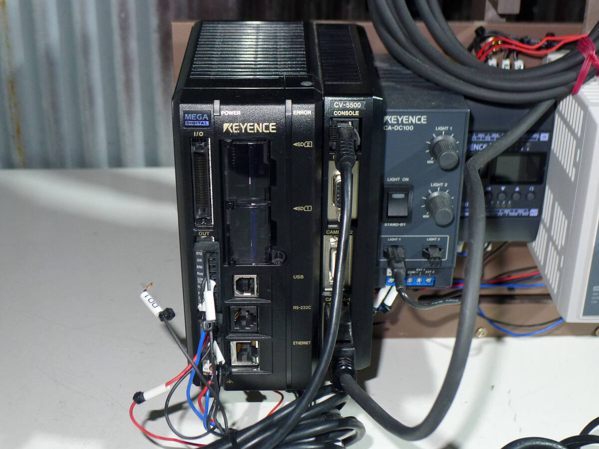 KEYENCE CV-200C Digital Image Processing System [r1209010958]