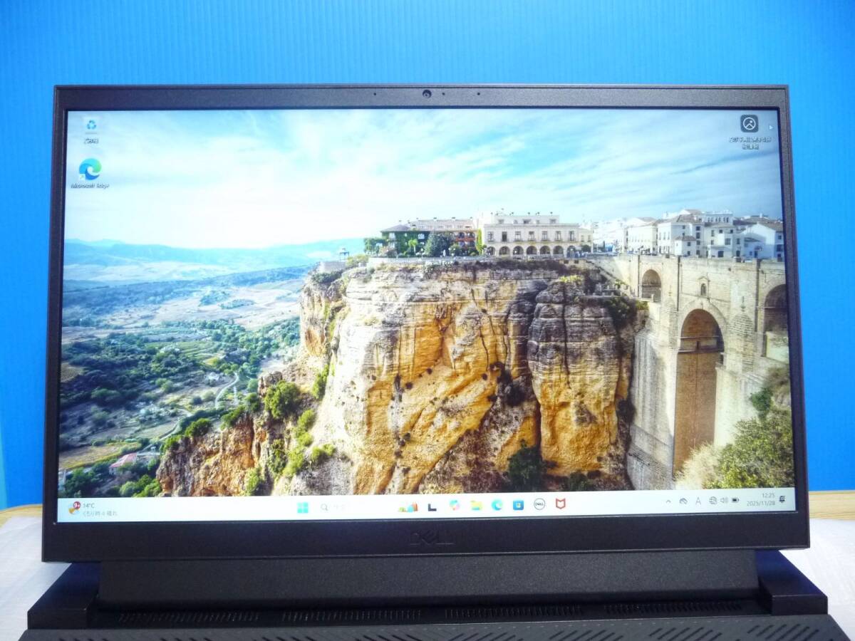 Dell G15 5520 Laptop Core i7-12700H 16GB RAM 512GB SSD NVIDIA GeForce RTX 3050 120Hz [e1209546054]