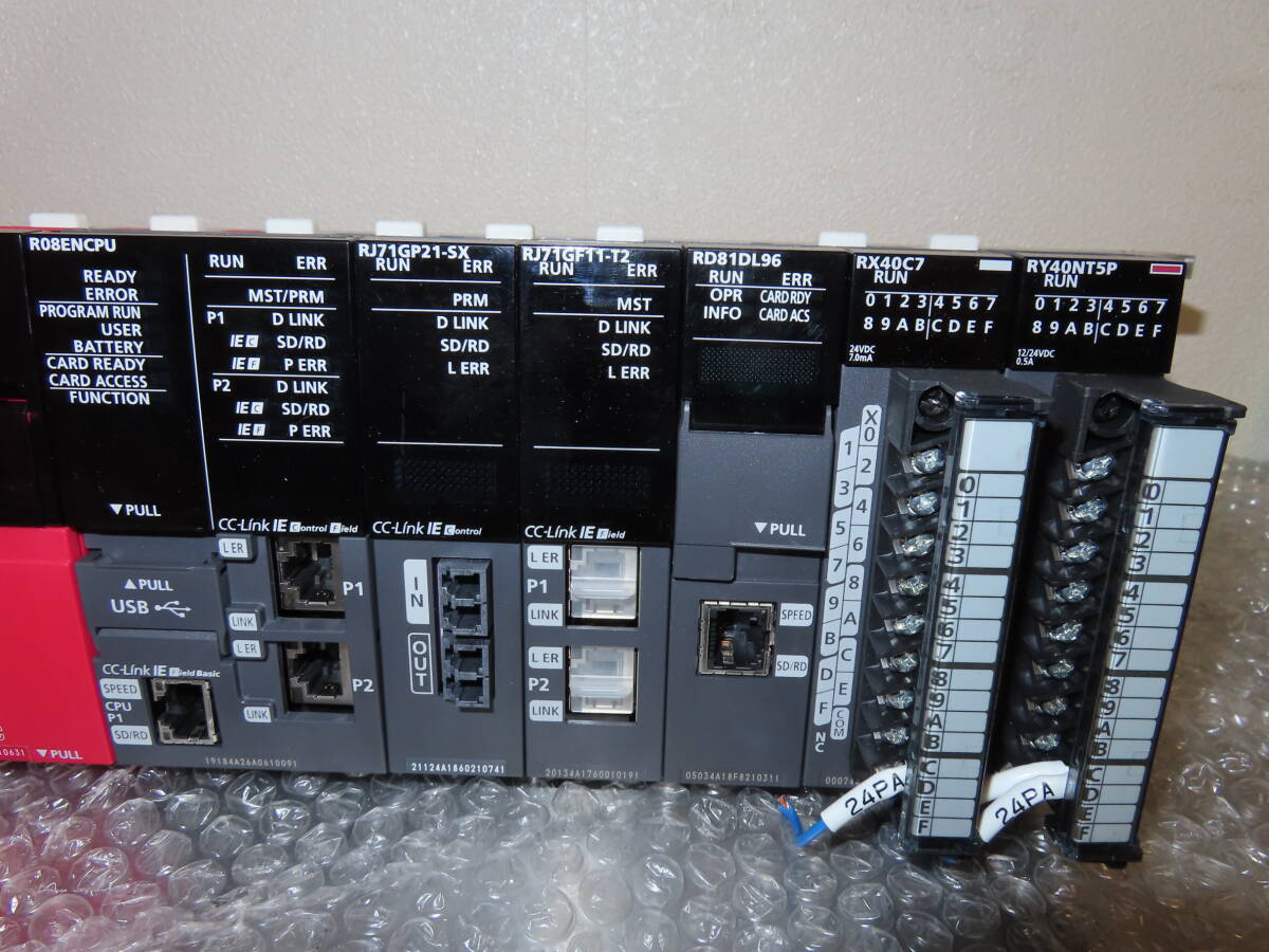 Mitsubishi Electric MELSEC iQ-R PLC R61P R08ENCPU RJ71GP21-SX RJ71GF11-T2 RDB1DL96 RX40C7 RY40NT5P [v1209928397]