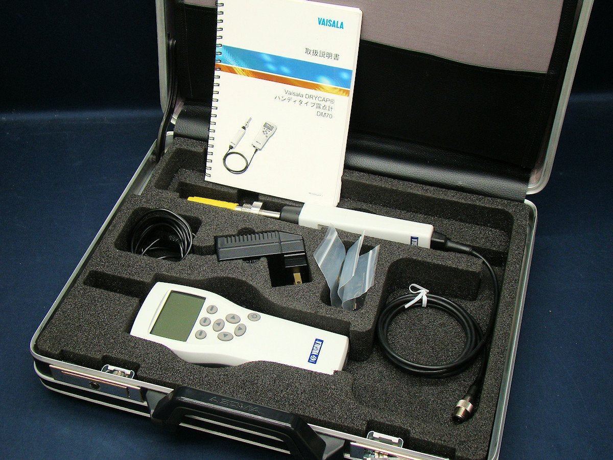 VAISALA DM70 Dew Point Thermometer Indicator MI70 Probe DMP74A [n1210003923]