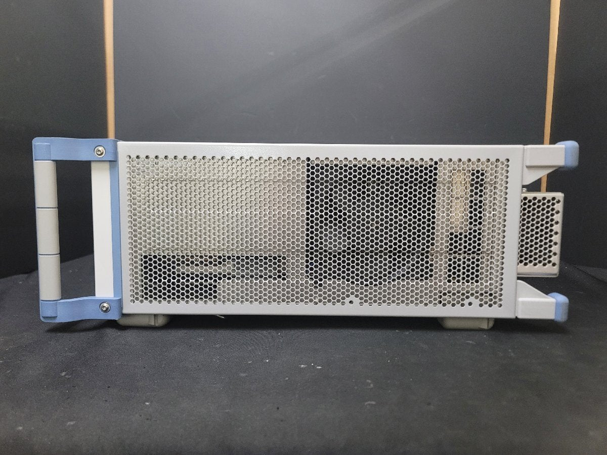 NBC R&S CMW500 Wideband Radio Communication Tester [s1210016173]