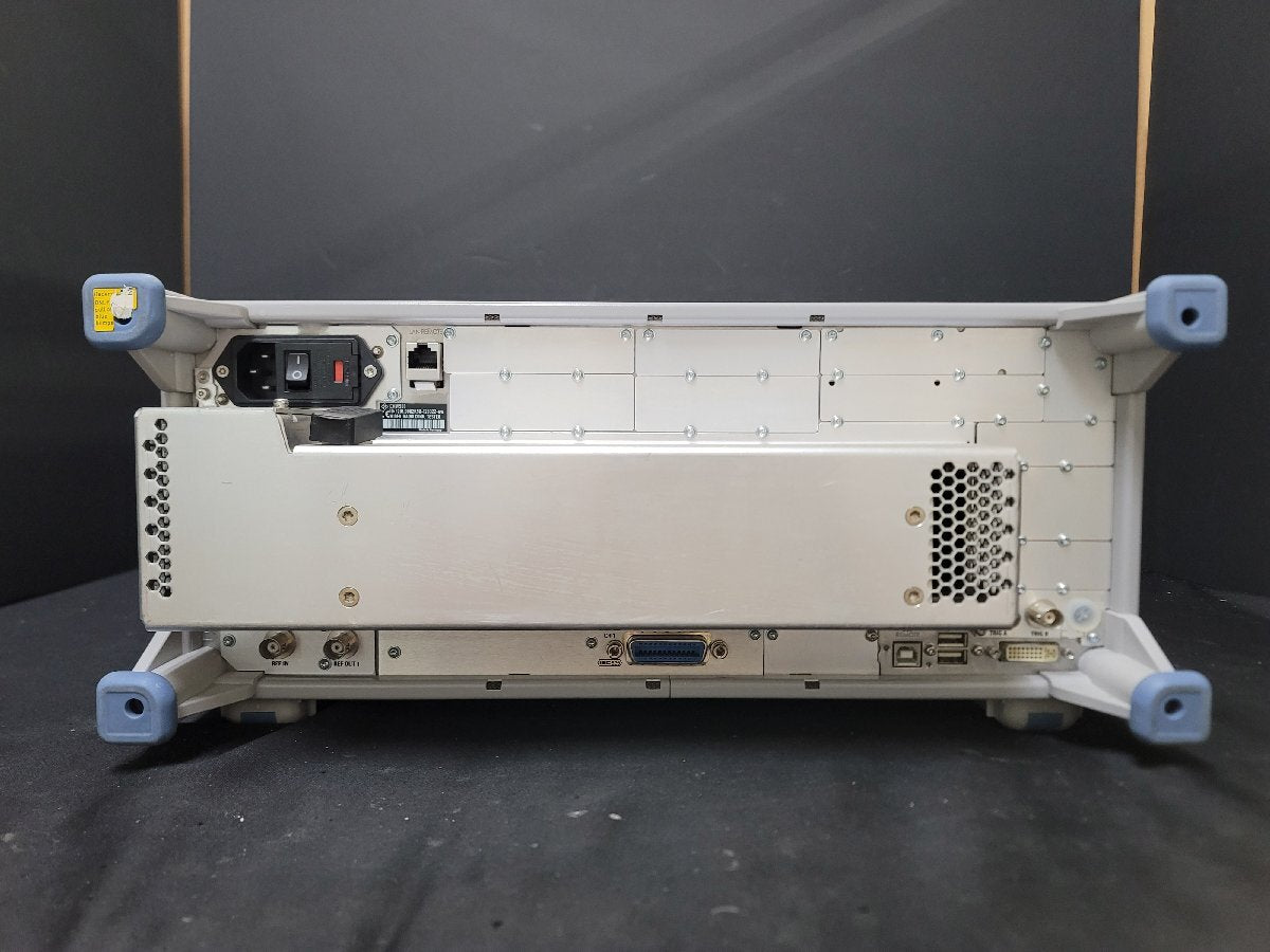 NBC R&S CMW500 Wideband Radio Communication Tester [j1210037768]