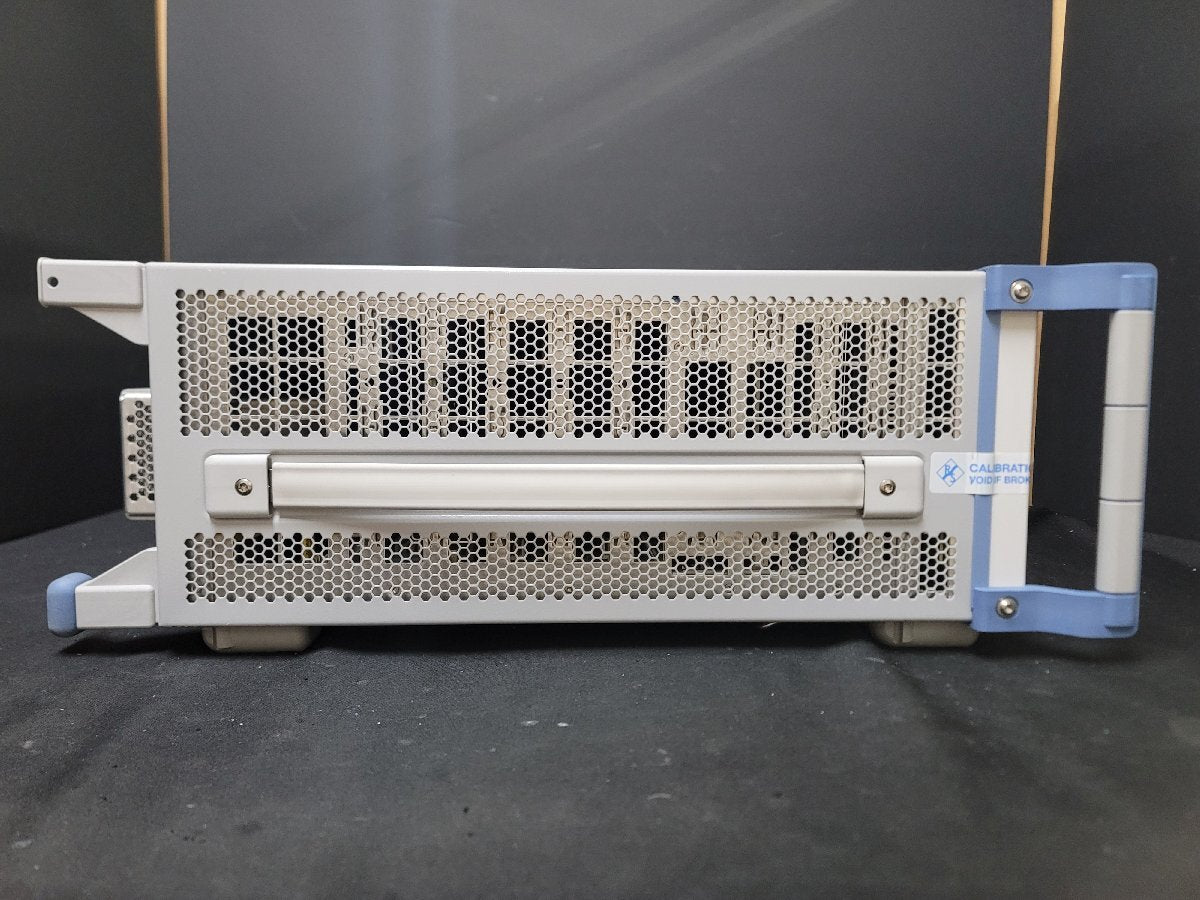 NBC R&S CMW500 Wideband Radio Communication Tester [d1210032891]