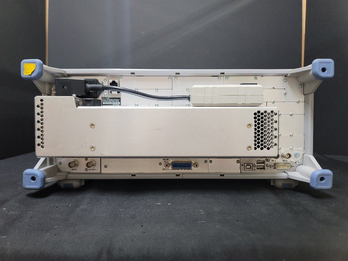 NBC R&S CMW500 Wideband Radio Communication Tester [n1210035802]