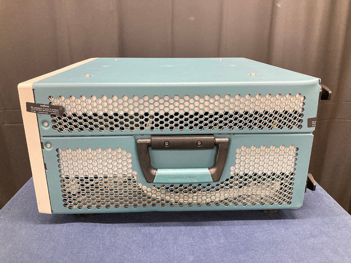 Tektronix AWG7122C Arbitrary Waveform Generator [t1211290733]