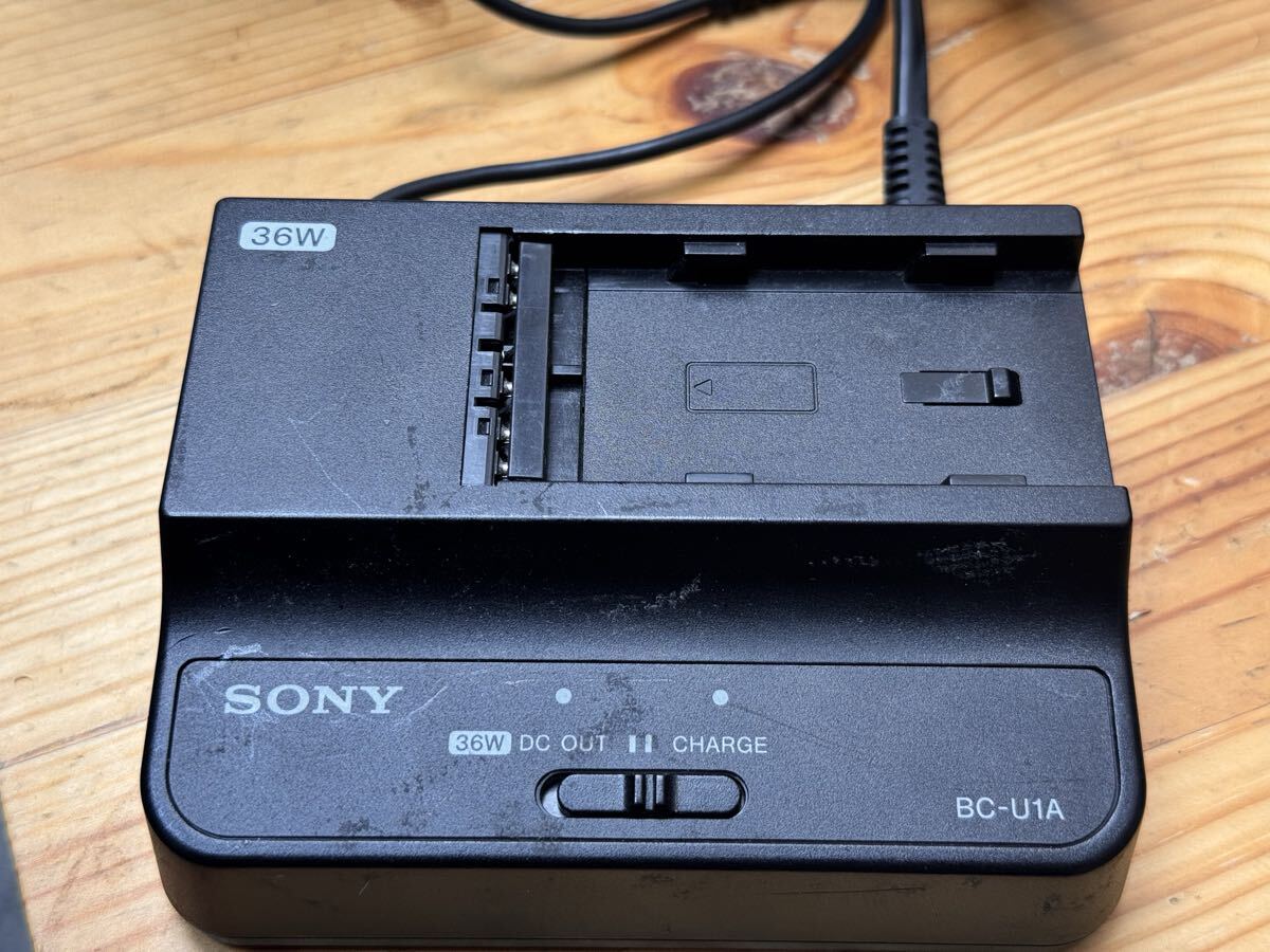 SONY PXW-FS5 4K Camera Kit with 18-105mm f4 Zoom Lens and AC Adapter [h1211623873]