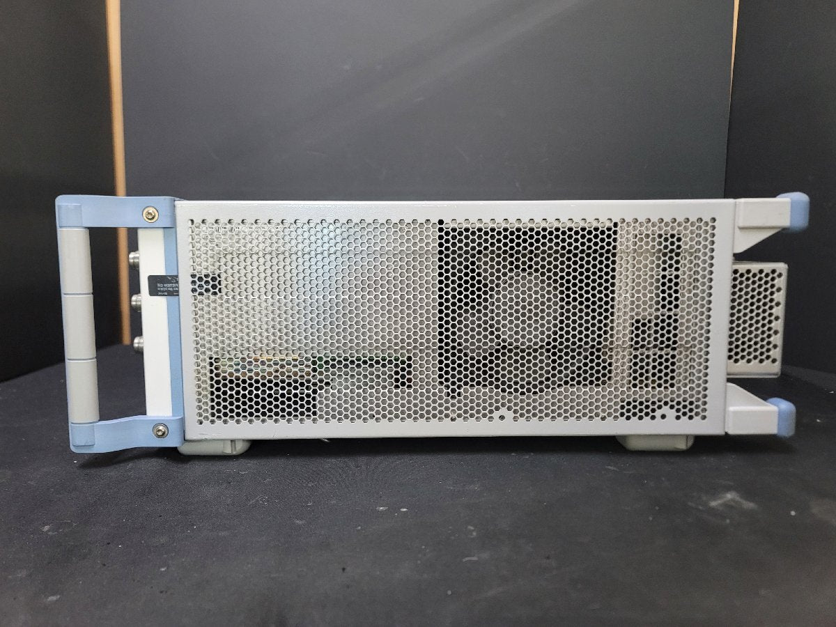 NBC R&S CMW500 Wideband Radio Communication Tester [q1211769818]