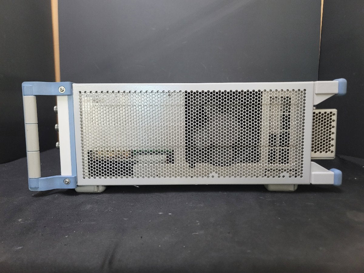 NBC R&S CMW500 Wideband Radio Communication Tester [1211785305]