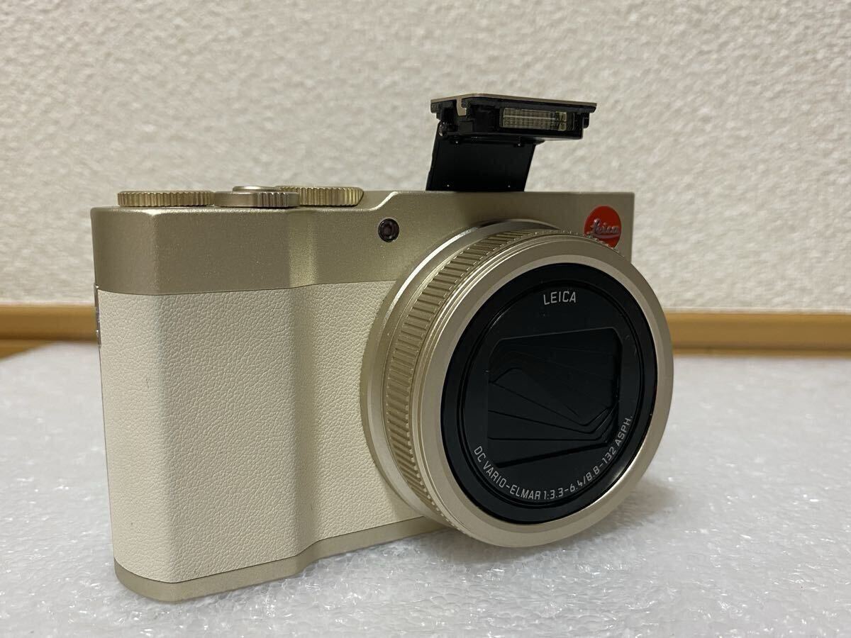 ◎Practical item◎ LEICA C-LUX typ No.1546 compact digital camera light gold! [v1212070754]