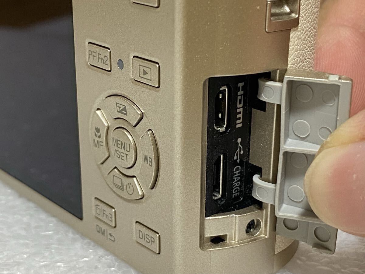 ◎Practical item◎ LEICA C-LUX typ No.1546 compact digital camera light gold! [v1212070754]