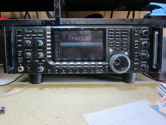 ICOM IC-7700 200W Transceiver [o1212835428]