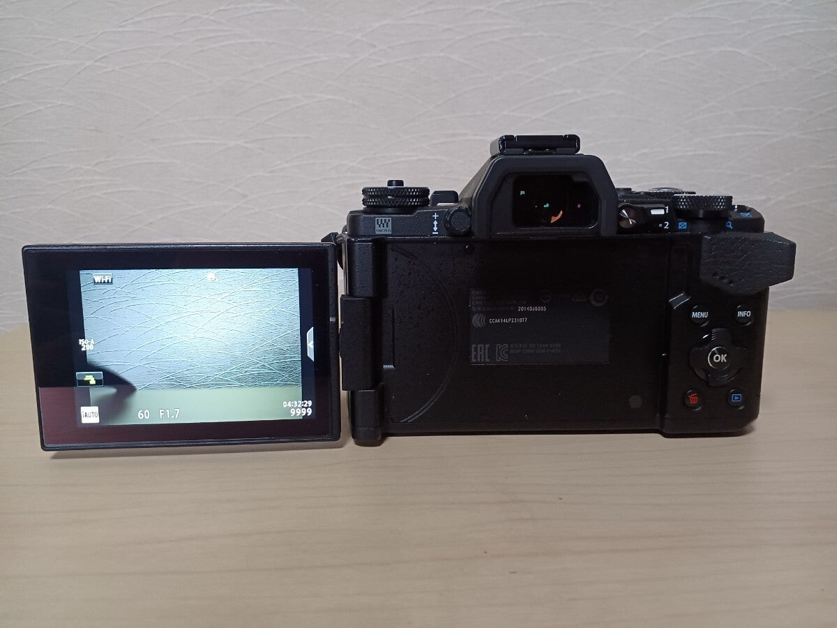 OLYMPUS OM-D E-M5 Mark II LEICA H-X015 Camera with Lens [s1213109090]