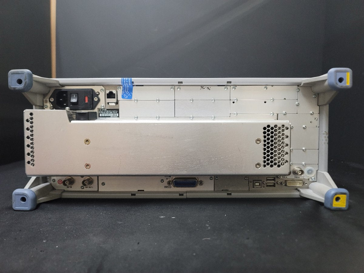 NBC R&S CMW500 Wideband Radio Communication Tester [v1213338964]