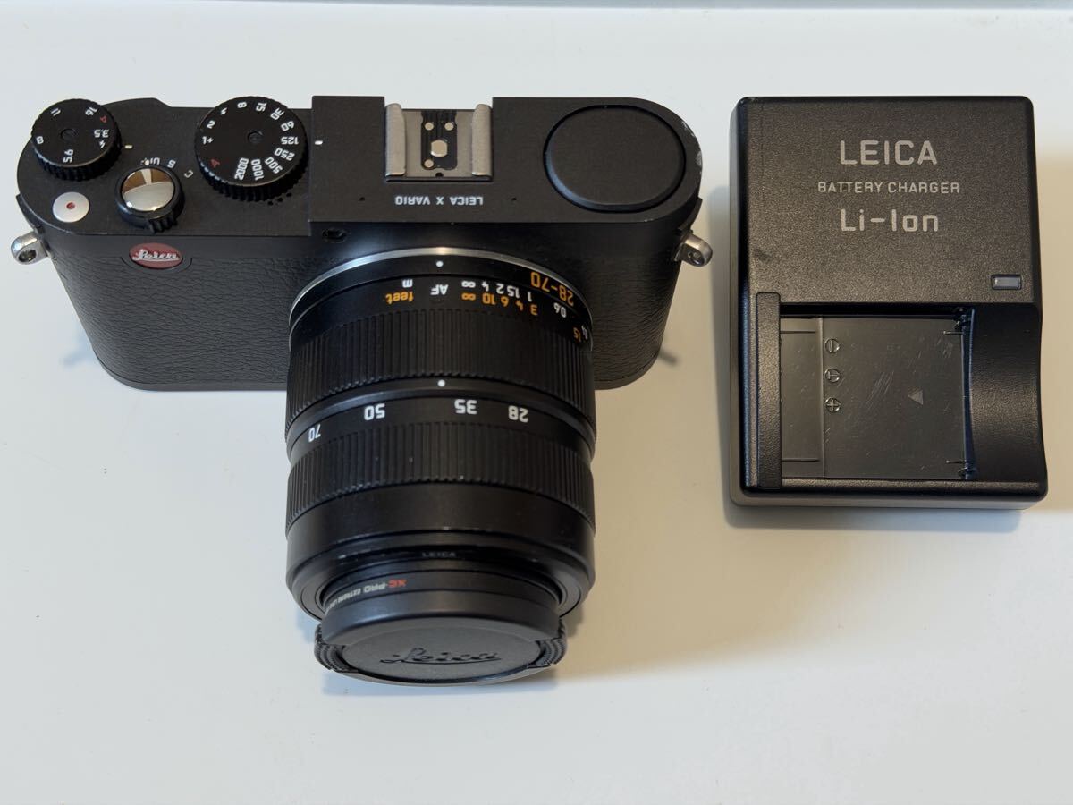 Leica X Vario Black Compact Digital Camera [x1213483619]