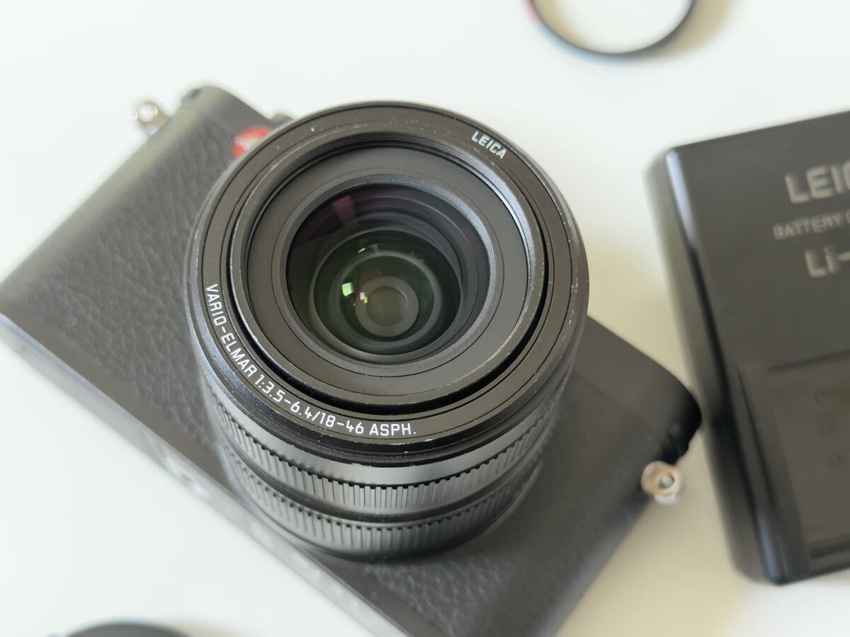 Leica X Vario Black Compact Digital Camera [x1213483619]