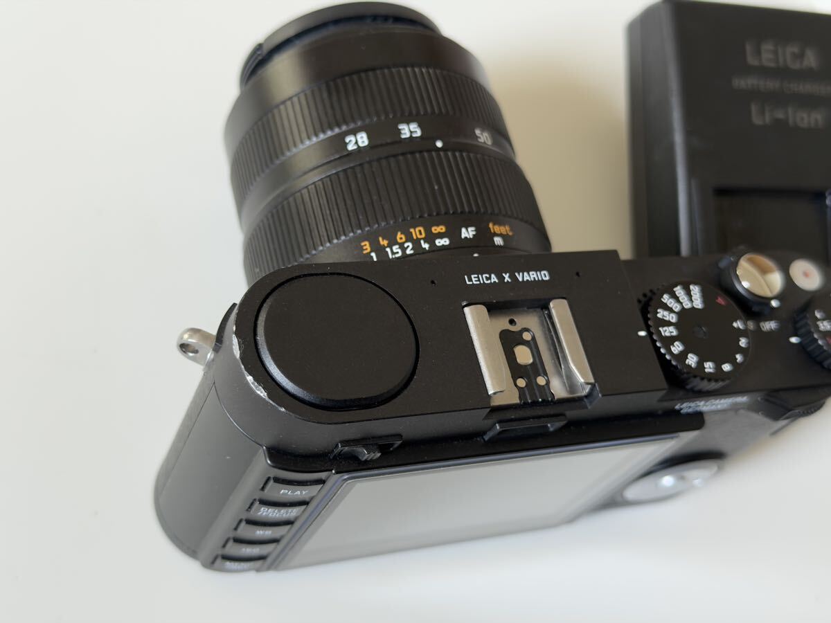 Leica X Vario Black Compact Digital Camera [x1213483619]