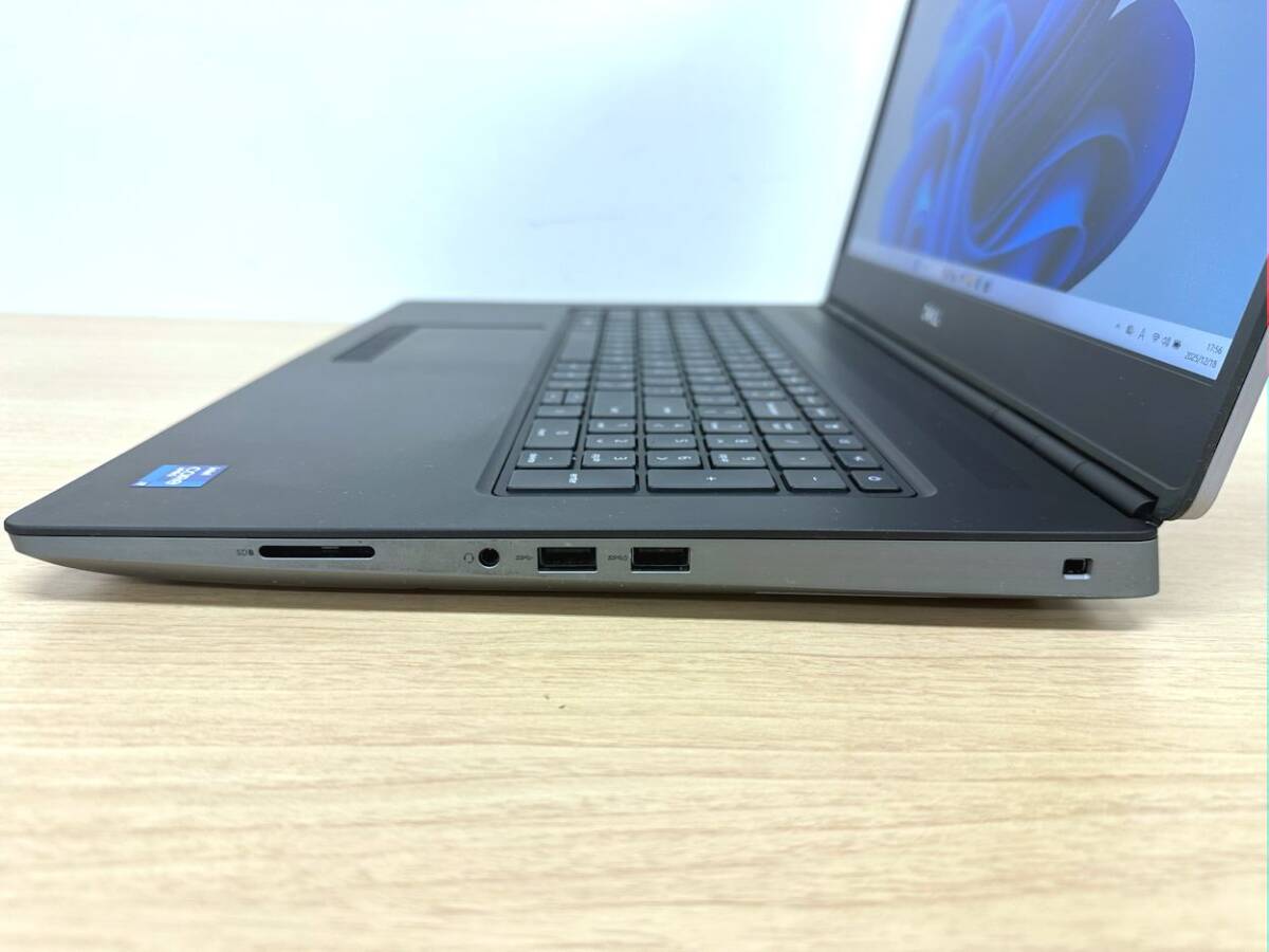 Precision 7760 Workstation Core i7-11850H Memory 32GB SSD 512GB NVIDIA Quadro RTX A3000 [x1214021757]