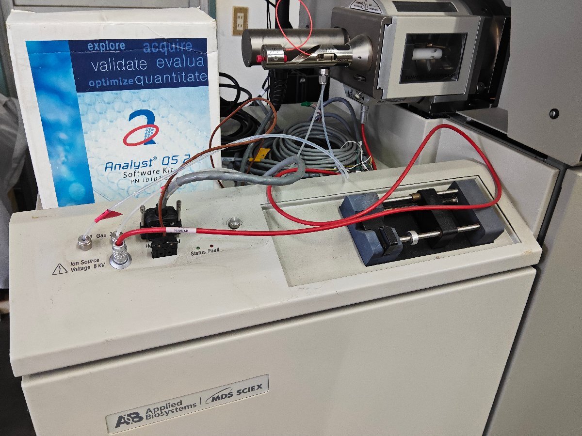 Applied Biosystems QStar Elite LC/MS/MS Chromatography [j1215120272]
