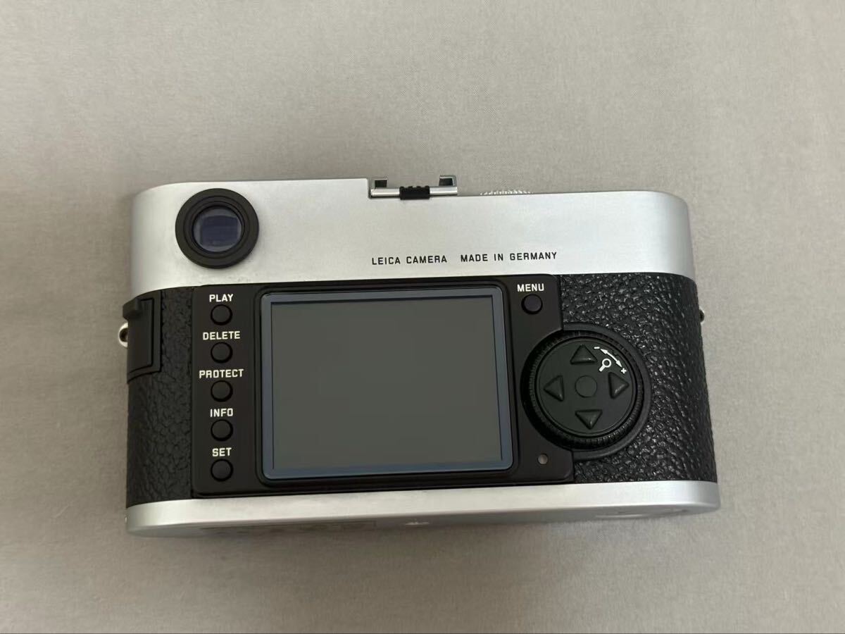 Leica M8.2 Digital Camera Silver [f1215588754]