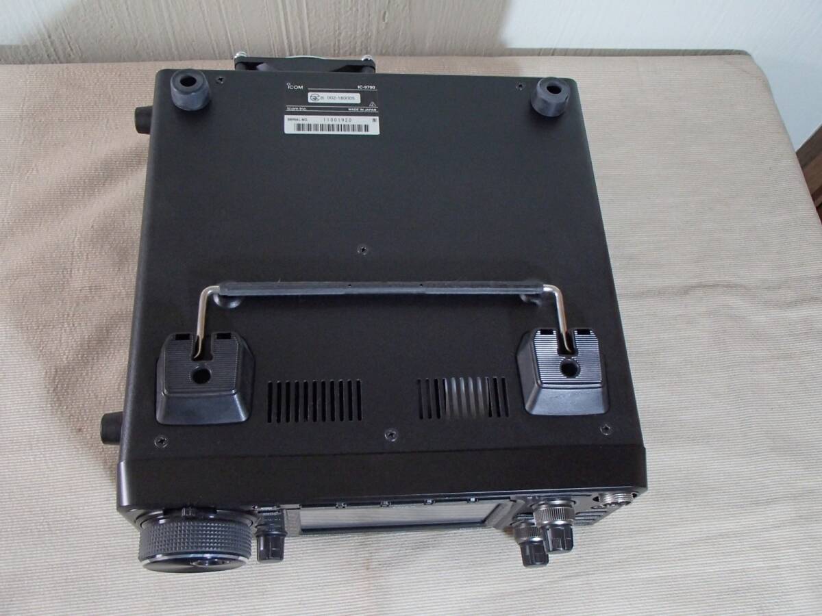 ICOM IC-9700 50W Transceiver [d1216321924]