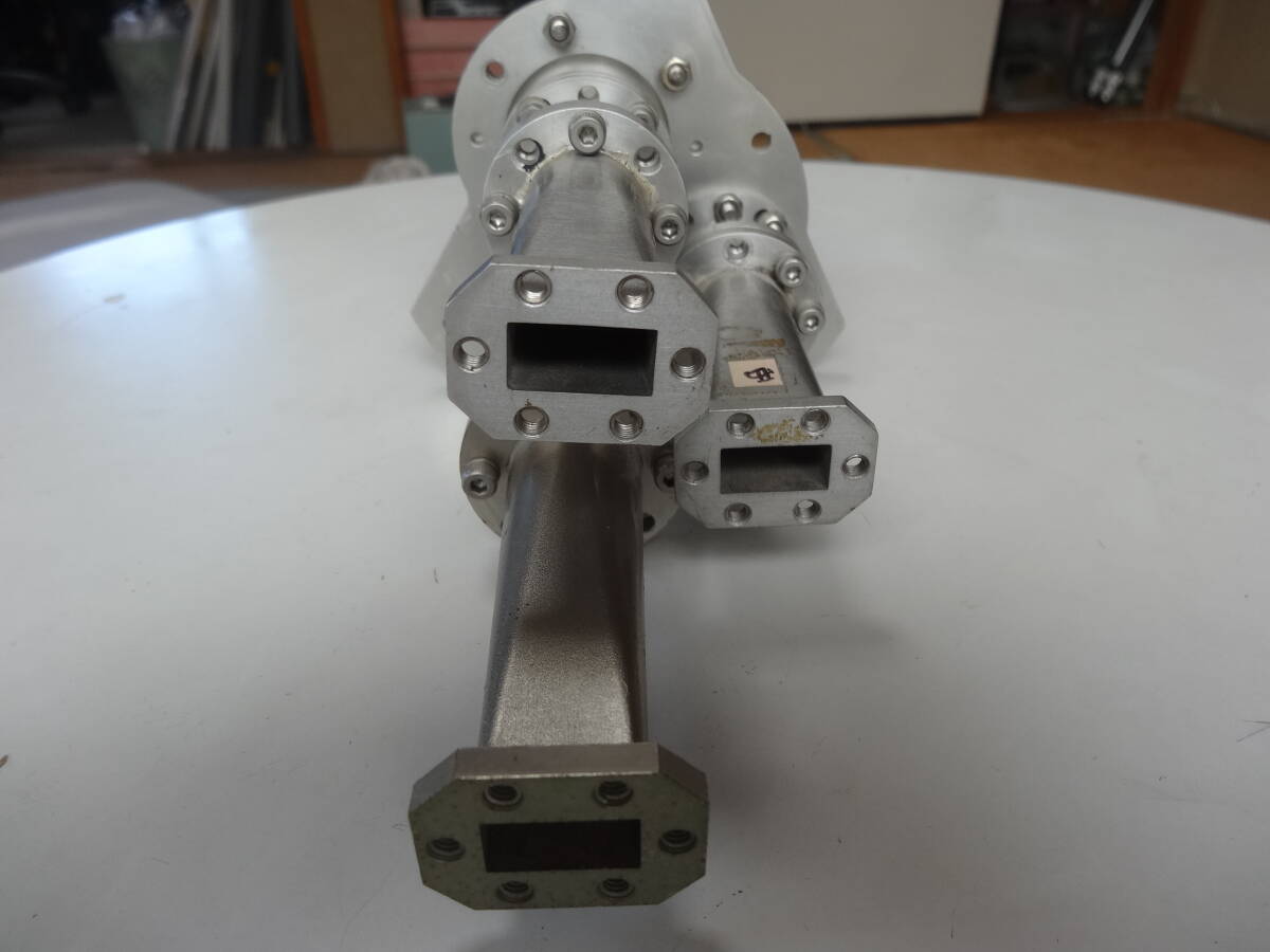 Horn Antenna Triple Ultra Rare BS Broadcasting Satellite Transmitting Antenna [j1216410676]