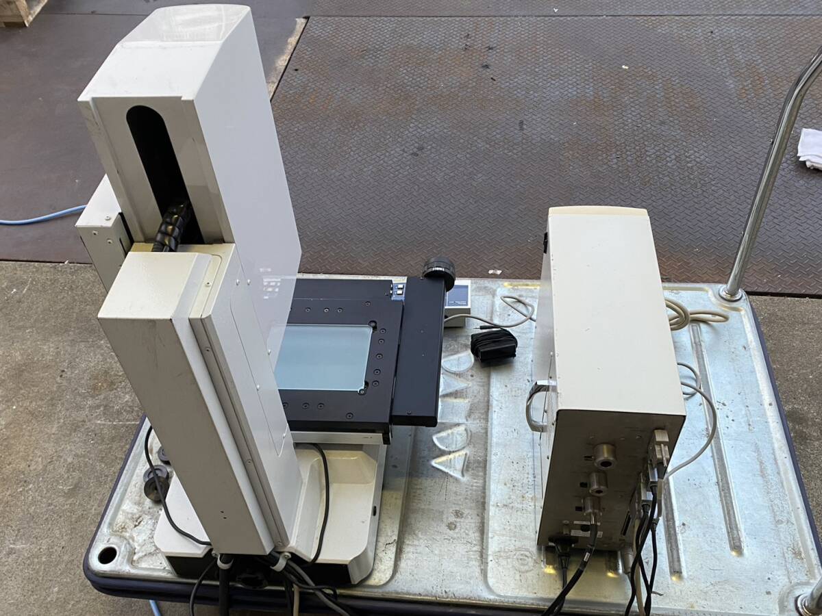 MITUTOYO QS-L2010Z Manual Stage Image Measuring Machine [k1216670495]