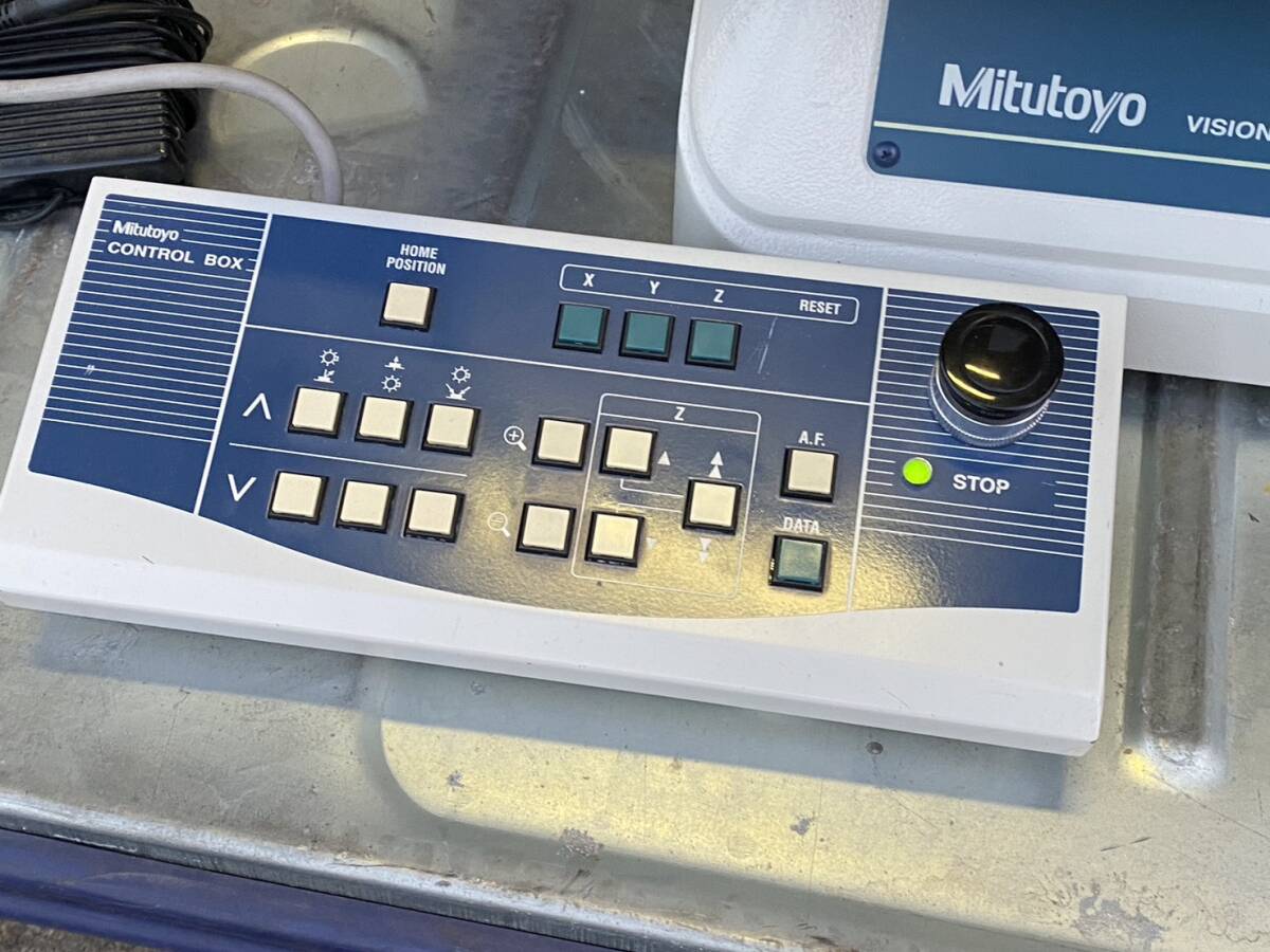 MITUTOYO QS-L2010Z Manual Stage Image Measuring Machine [k1216670495]