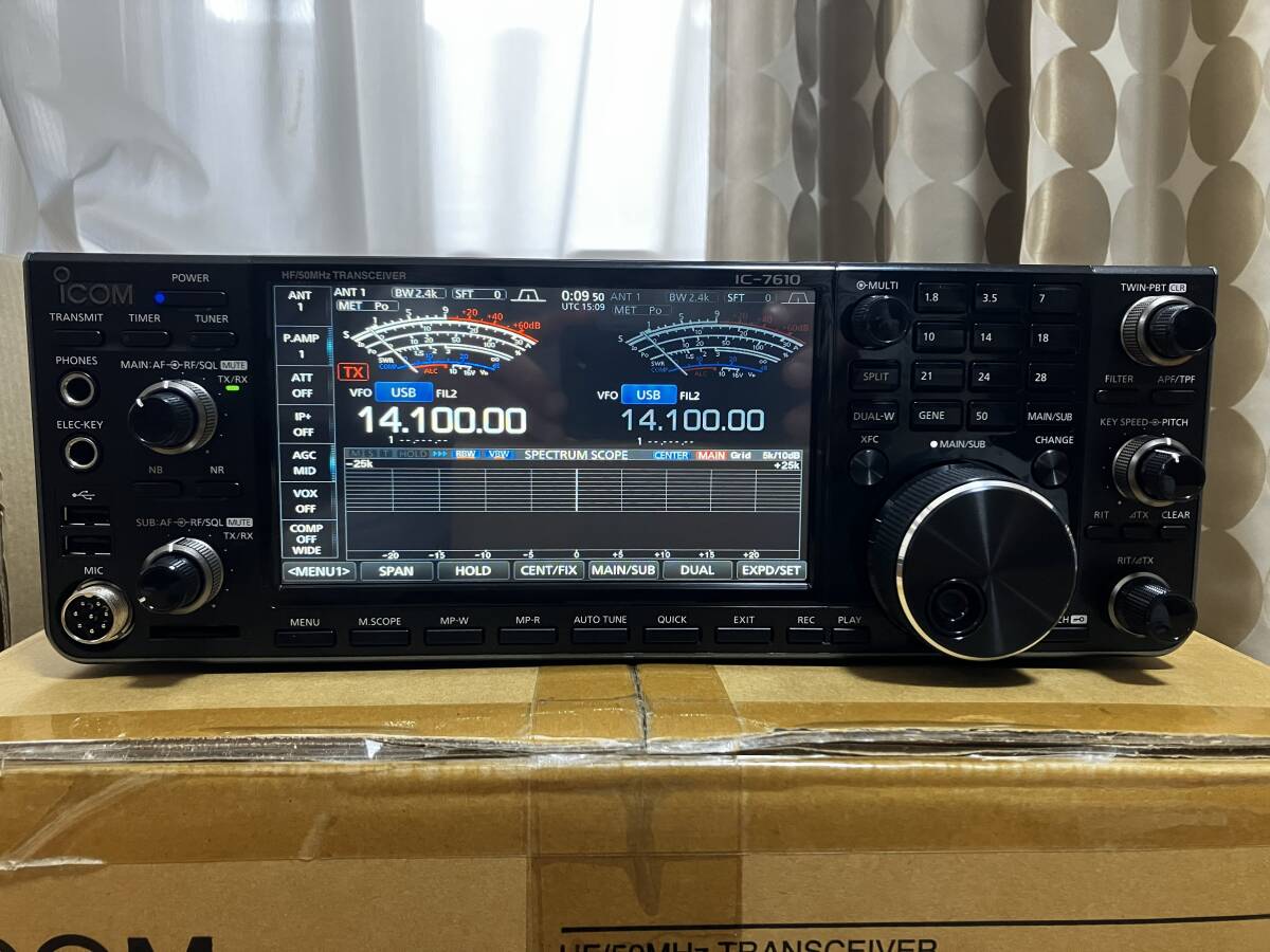 ICOM IC-7610 100W Transceiver with Instruction Manual and Original Box [b1217218835]