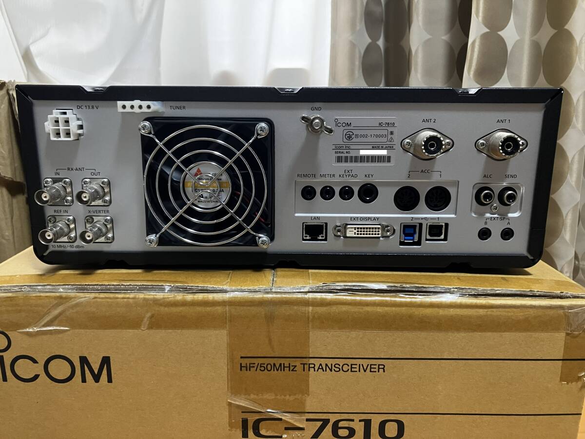 ICOM IC-7610 100W Transceiver with Instruction Manual and Original Box [b1217218835]