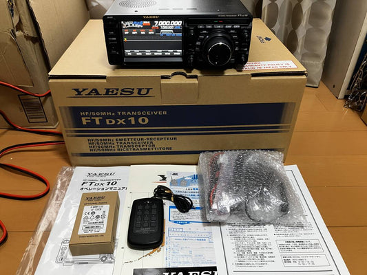 YAESU FTDX10 100W Transceiver with Instruction Manual and Original Box [e1217233351]