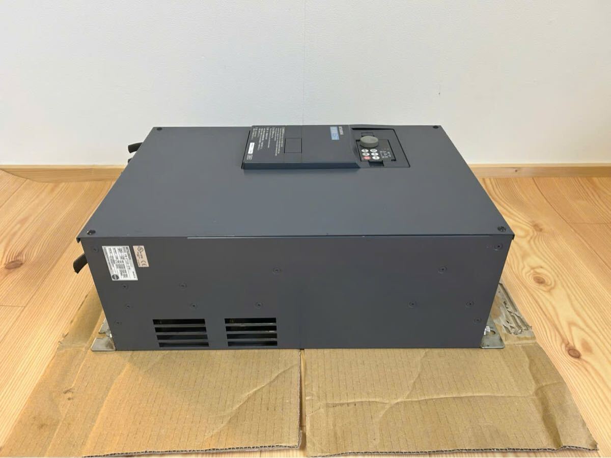 Mitsubishi Electric FR-F720-37K Inverter FREQROL F700 37kW 200V [m1218114971]