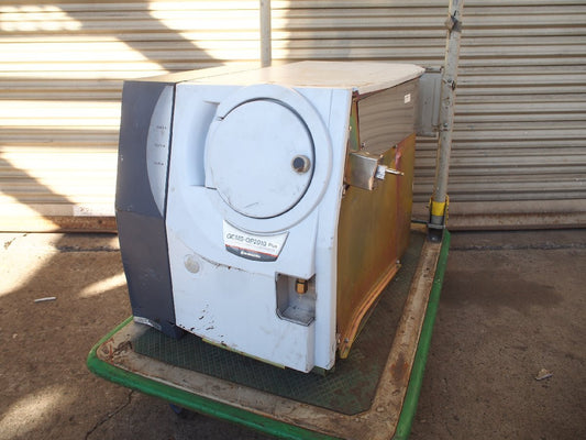 SHIMADZU GCMS-QP2010Plus Gas Chromatograph Mass Spectrometer [1218407720]