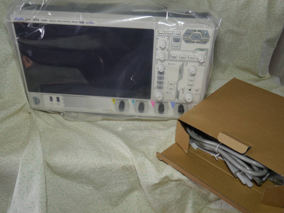 Rigol DHO1074 Digital Oscilloscope 12bit Bandwidth 70M [p1219331144]