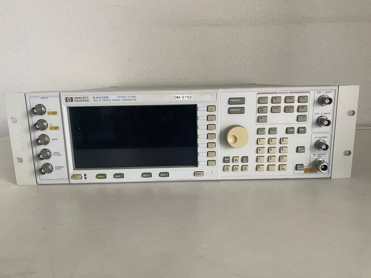 HEWLETT PACKARD E4432B ESG-D Digital RF Signal Generator [d1219342224]