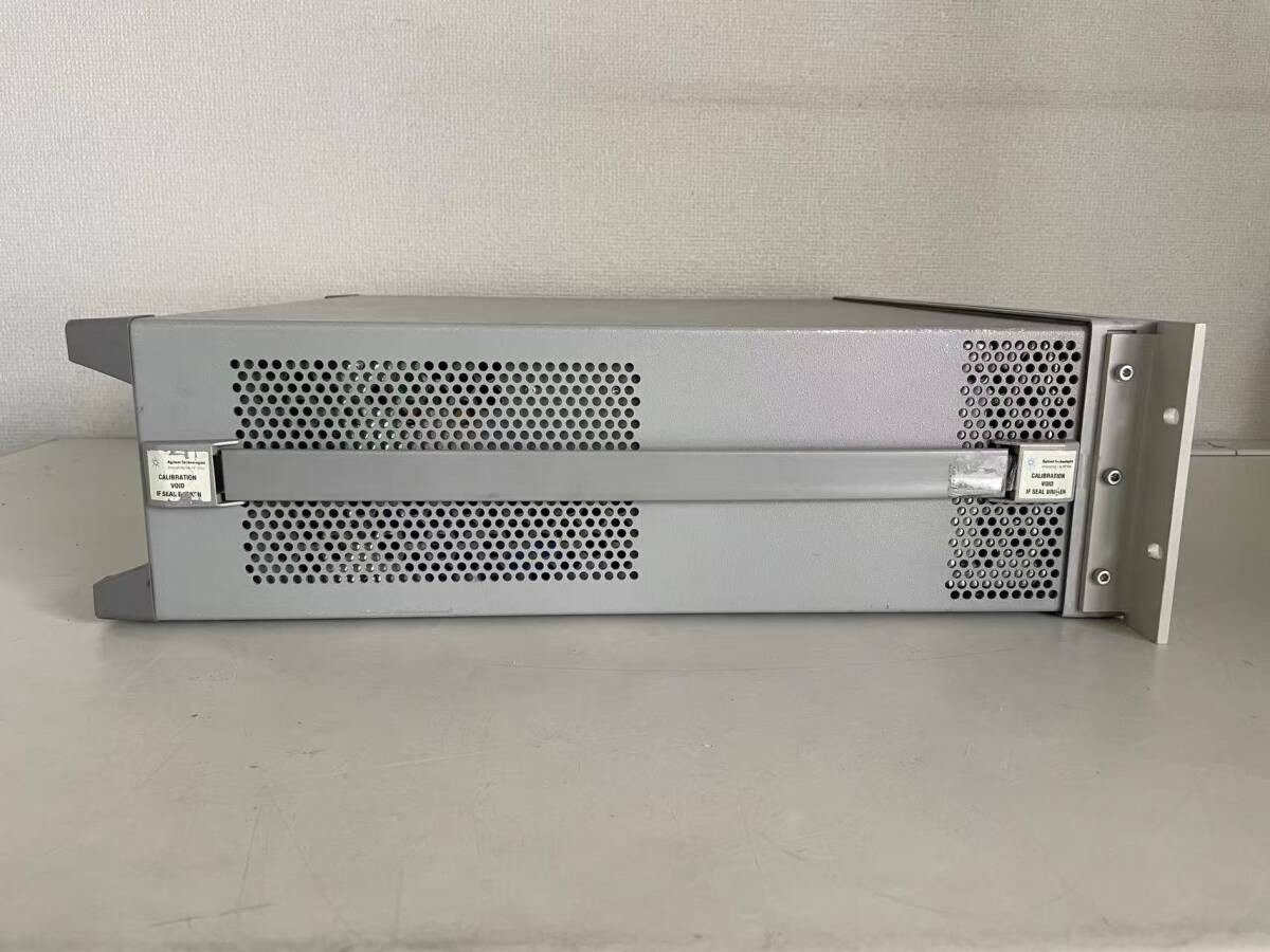 HEWLETT PACKARD E4432B ESG-D Digital RF Signal Generator [d1219342224]