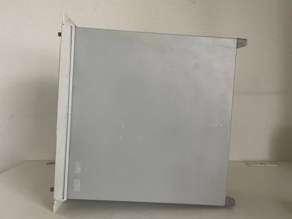 HEWLETT PACKARD E4432B ESG-D Digital RF Signal Generator [d1219342224]