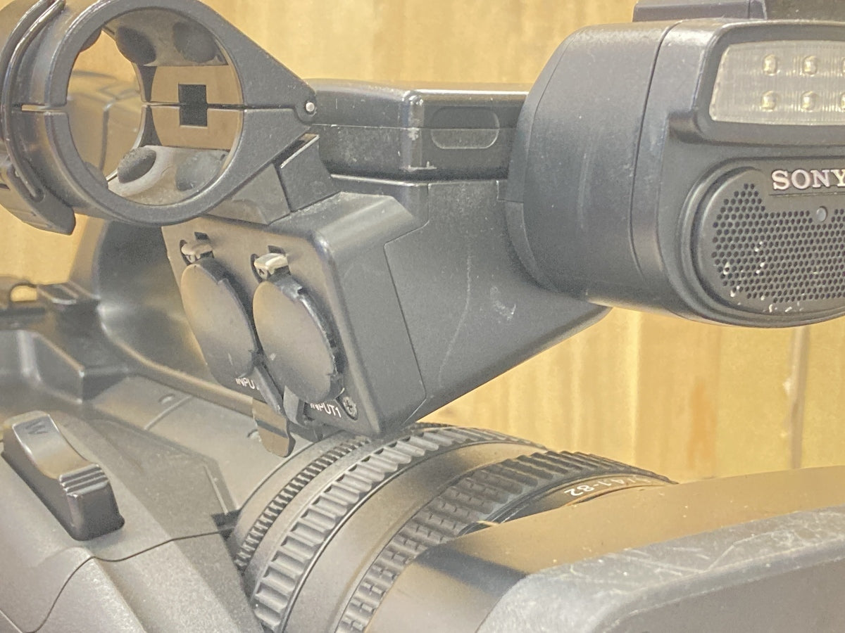 Sony HXR-NX3 Professional Camcorder [v1219428708]