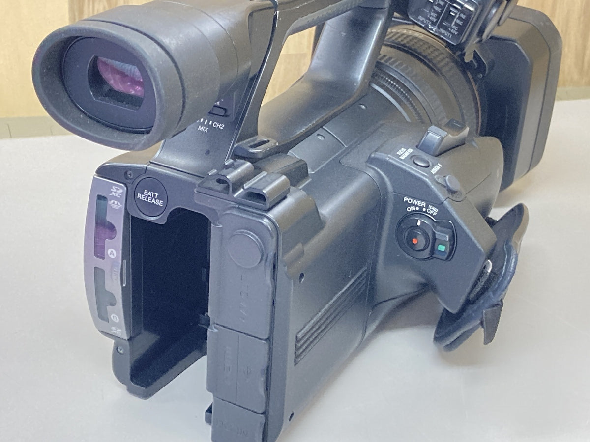 Sony HXR-NX3 Professional Camcorder [v1219428708]