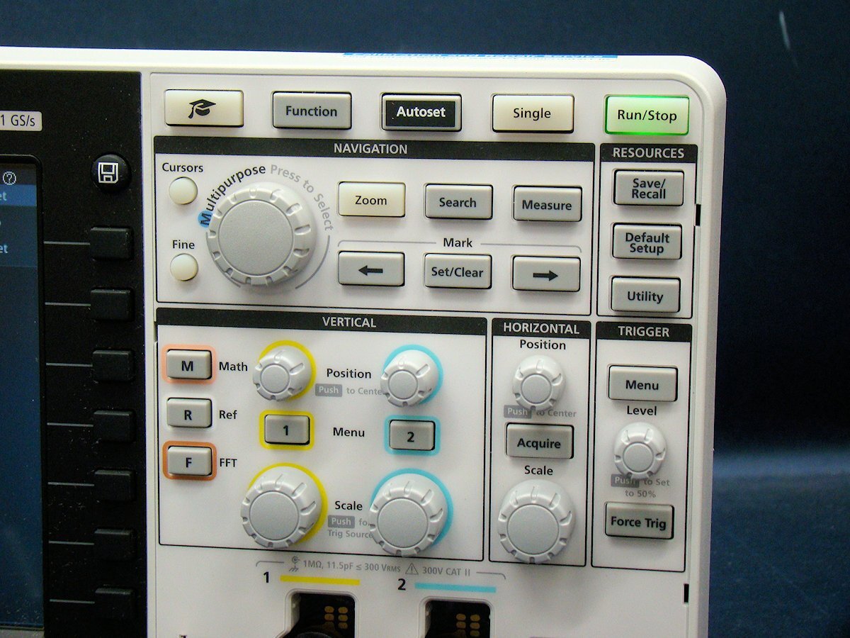 Tektronix TBS2102 Digital Oscilloscope 100MHz 1GS/s [v1220162413]