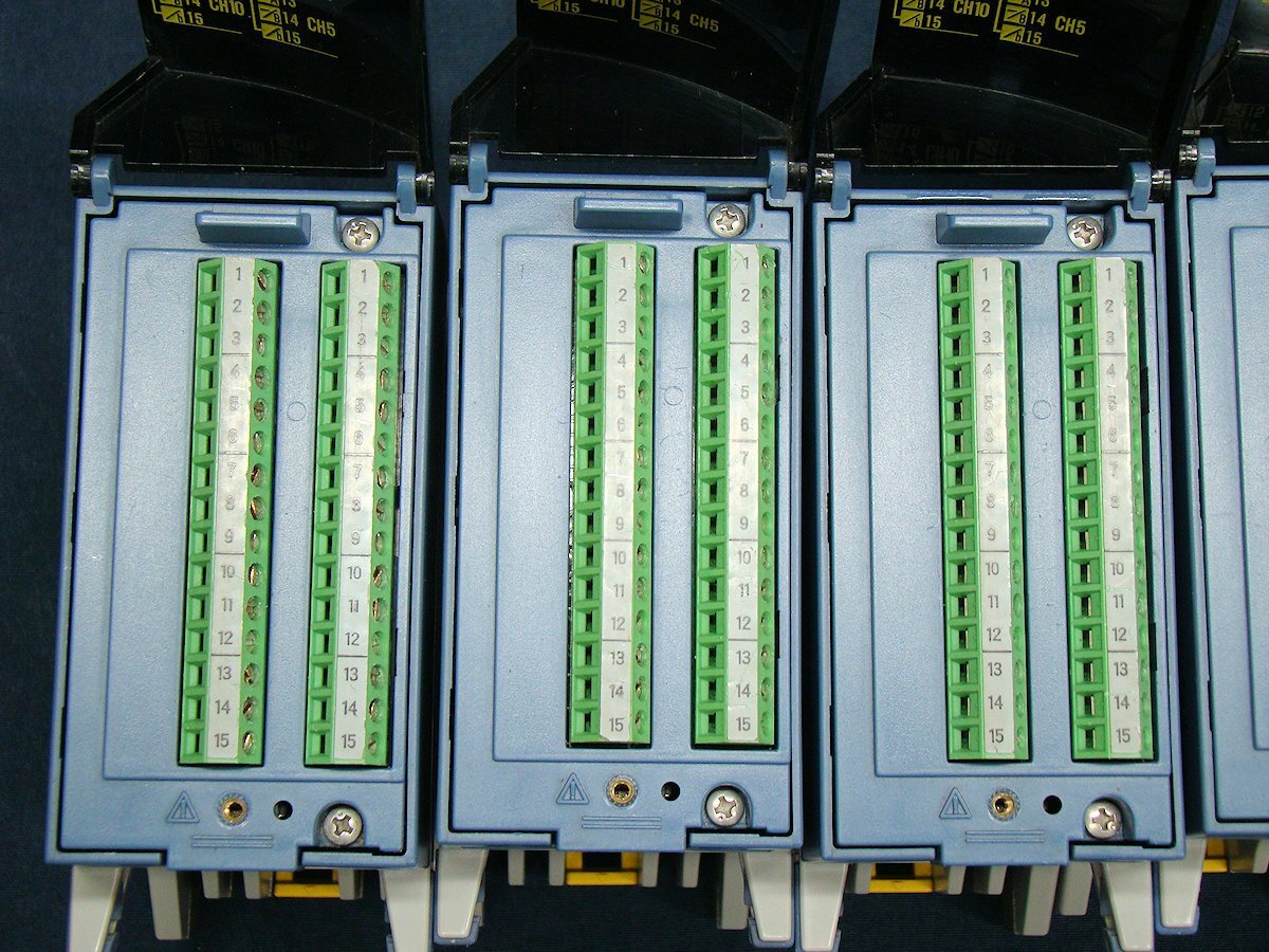 Yokogawa MX100 DAQMASTER Series Data Acquisition Unit [u1220346958]