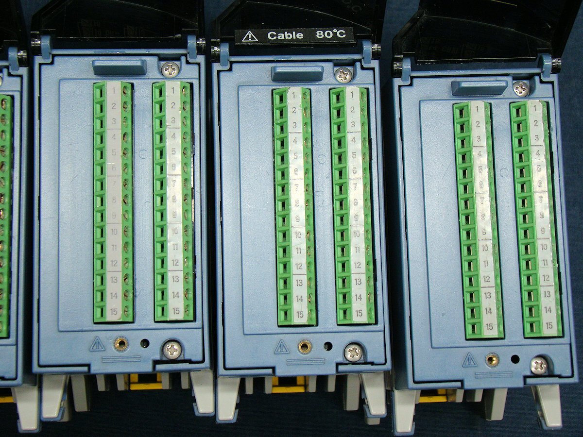Yokogawa MX100 DAQMASTER Series Data Acquisition Unit [u1220346958]