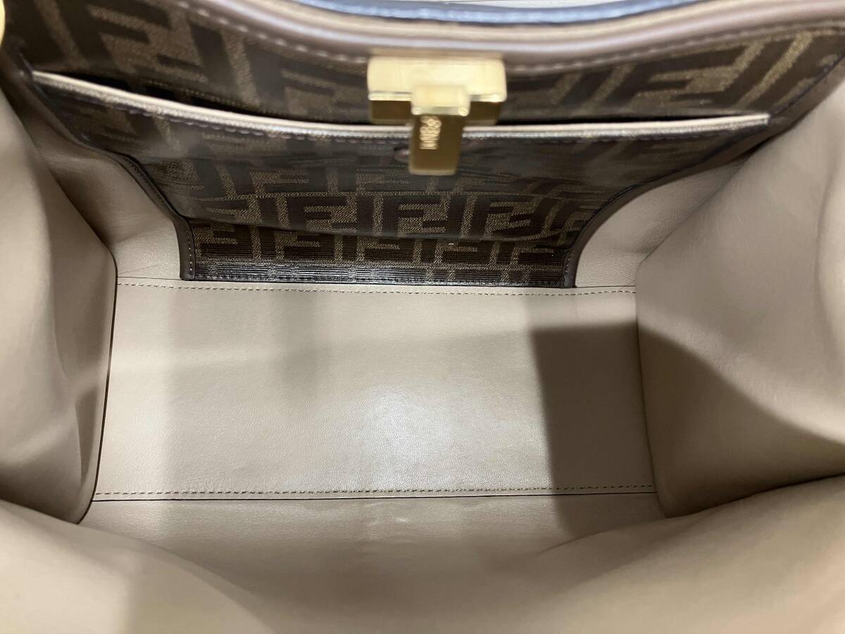 Fendi Peekaboo X-Lite Medium Shoulder Bag Brown with Dust Bag and Certificate [h1220610476]