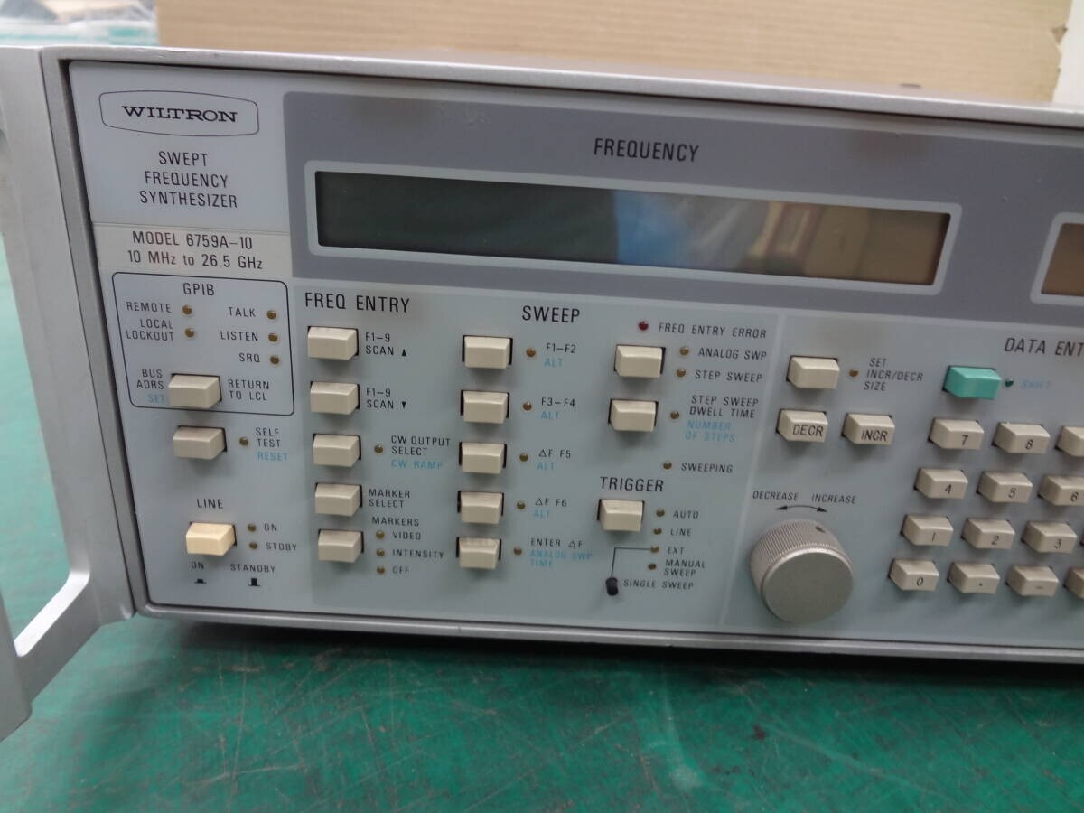 Wiltron 6759A-10 Swept Frequency Synthesizer [v1220927982]