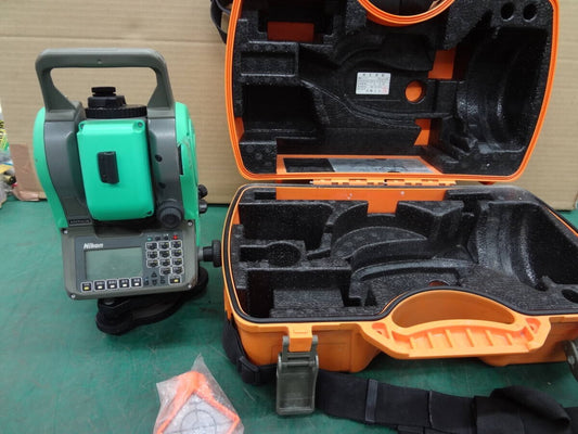 Nikon Nivo 5.SC Total Station Surveying Equipment 5 pcs [t1220927942]
